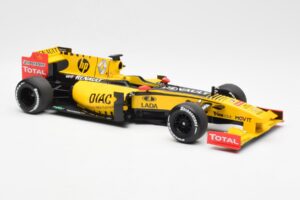 Renault R30 R. Kubica / V. Petrov F1 Showcar 2010 Minichamps 1:18 7711428831 Metal — zdjęcie 4 z 6