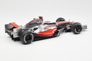 McLaren MP4-22 Mercedes #1 F. Alonso Showcar 2007 Minichamps 1:18 533071871 Metal — zdjęcie 2 z 6