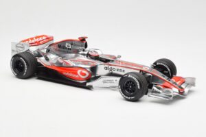 McLaren MP4-22 Mercedes #1 F. Alonso Showcar 2007 Minichamps 1:18 533071871 Metal — zdjęcie 4 z 6