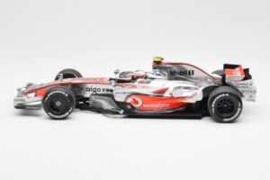McLaren MP4-23 Mercedes #23 H. Kovalainen 2008 Minichamps 1:18 530081823 Metal — zdjęcie 3 z 6