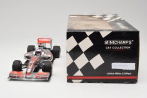 McLaren MP4-25 Vodafone #1 J. Button F1 2010 Minichamps 1:18 530101871-R1 Metal — zdjęcie 6 z 7