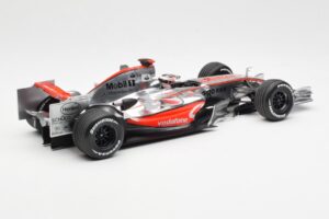 McLaren MP4-22 Mercedes #1 F. Alonso Presentation Valencia 2007 Minichamps 1:18 538071871 Metal — zdjęcie 2 z 6