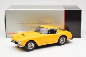 Ferrari 250 GT SWB Żółty CMC 1:18 M-054 Metal — zdjęcie 6 z 6