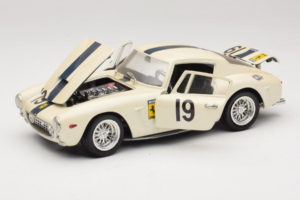Ferrari 250 GT SWB Berlinette #19 Tour de France Automobile 1961 Eagles Race 1:18 6500 Metal — zdjęcie 2 z 8