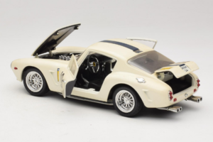 Ferrari 250 GT SWB Berlinette #19 Tour de France Automobile 1961 Eagles Race 1:18 6500 Metal — zdjęcie 5 z 8