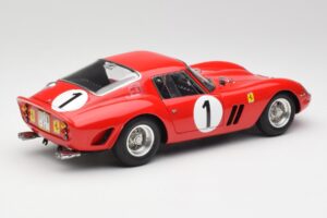 Ferrari 250 GTO #1 P. Rodriguez / W. Mairesse Paris 1000km 1962 CMC 1:18 M-254 Metal — zdjęcie 2 z 6