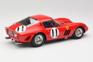 Ferrari 250 GTO #11 J. Surtees / M. Parkes Paris 1000km 1962 CMC 1:18 M-249 Metal — zdjęcie 2 z 6