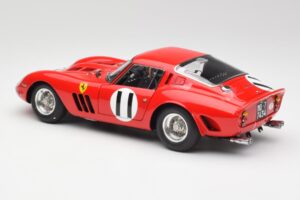 Ferrari 250 GTO #11 J. Surtees / M. Parkes Paris 1000km 1962 CMC 1:18 M-249 Metal — zdjęcie 5 z 6