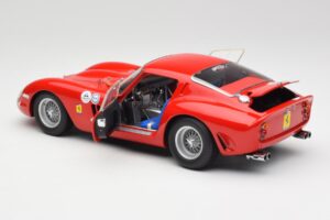 Ferrari 250 GTO #18 P. Rodriguez Daytona Continental 3 Hours Winner 1963 Kyosho 1:18 08438F Metal — zdjęcie 5 z 8