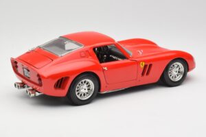 Ferrari 250 GTO Czerwony Bburago 1:18 3011 Metal — zdjęcie 3 z 8