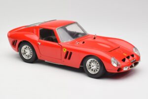 Ferrari 250 GTO Czerwony Bburago 1:18 3011 Metal — zdjęcie 6 z 8