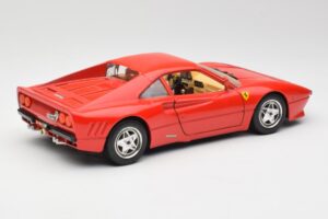 Ferrari 288 GTO Czerwony Bburago 1:18 3027 Metal — zdjęcie 3 z 8