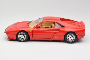 Ferrari 288 GTO Czerwony Bburago 1:18 3027 Metal — zdjęcie 4 z 8