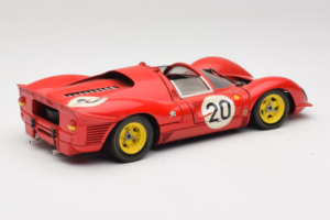Ferrari 330 P4 #20 Czerwony 1967 Revell 1:18 48822-P1 Metal — zdjęcie 3 z 8