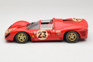 Ferrari 330 P4 #23 L. Bandini / C. Amon 24 Hours of Daytona Winner 1967 Revell 1:18 48833 Metal — zdjęcie 4 z 8