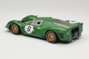 Ferrari 330 P4 #9 Zielony Spa-Francorchamps 1967 Eagles Race 1:18 41007 Metal — zdjęcie 7 z 8
