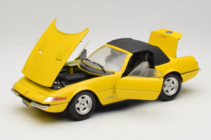 Ferrari 365 GTS/4 Daytona Kabriolet Żółty Techno Giodi 1:18 740028 Metal — zdjęcie 2 z 8