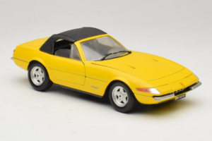 Ferrari 365 GTS/4 Daytona Kabriolet Żółty Techno Giodi 1:18 740028 Metal — zdjęcie 6 z 8
