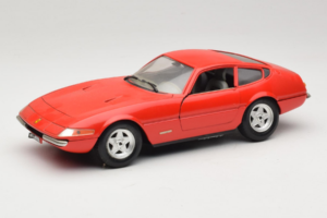 Ferrari 365 GTB/4 Daytona Czerwony Techno Giodi 1:18 40011-P2 Metal