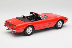 Ferrari 365 GTS Czerwony Solido 1:18 8017 Metal — zdjęcie 3 z 8