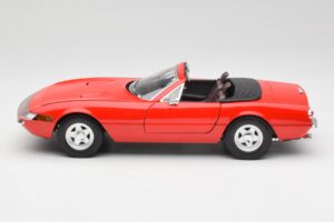 Ferrari 365 GTS Czerwony Solido 1:18 8017 Metal — zdjęcie 4 z 8