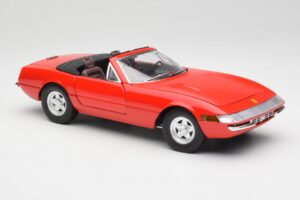 Ferrari 365 GTS Czerwony Solido 1:18 8017 Metal — zdjęcie 6 z 8