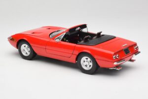 Ferrari 365 GTS Czerwony Solido 1:18 8017 Metal — zdjęcie 7 z 8