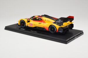 Ferrari 499P Hypercar AF Corse #83 R. Kubica / Y. Ye / R. Shwartzman 24 Hours of Le Mans 2024 Bburago 1:18 18-16313-83-VET Me — zdjęcie 7 z 9