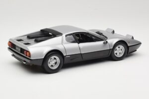 Ferrari 512BB Srebrny Kyosho 1:18 08171S Metal — zdjęcie 3 z 8