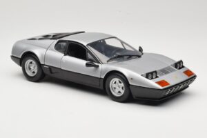 Ferrari 512BB Srebrny Kyosho 1:18 08171S Metal — zdjęcie 6 z 8
