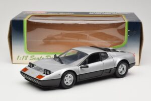 Ferrari 512BB Srebrny Kyosho 1:18 08171S Metal — zdjęcie 8 z 8