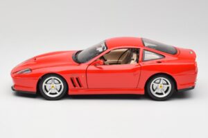 Ferrari 550 Maranello Czerwony Bburago 1:18 3064 Metal — zdjęcie 4 z 8