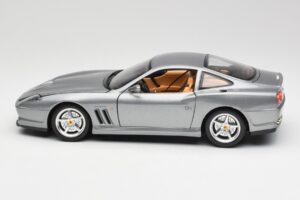 Ferrari 550 Maranello Srebrny Bburago 1:18 3344 Metal — zdjęcie 4 z 8