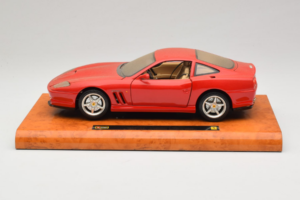 Ferrari 550 Maranello Technik Museum Speyer Edition Bburago 1:18 B001 Metal — zdjęcie 4 z 8