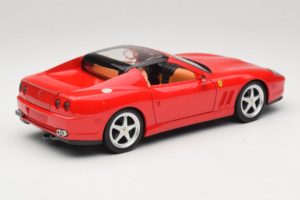 Ferrari 575M Superamerica Czerwony Hot Wheels 1:18 J2858 Metal — zdjęcie 3 z 8