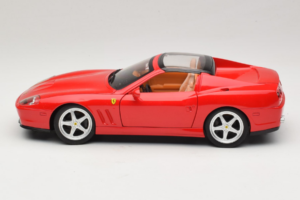 Ferrari 575M Superamerica Czerwony Hot Wheels 1:18 J2858 Metal — zdjęcie 4 z 8