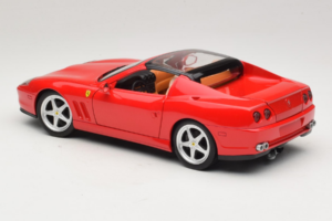 Ferrari 575M Superamerica Czerwony Hot Wheels 1:18 J2858 Metal — zdjęcie 7 z 8