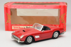 Ferrari California Kabriolet Czerwony Tonka 1:18 01109-P1 Metal — zdjęcie 8 z 8