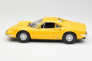 Ferrari Dino 246 GT Żółty Anson 1:18 30301W Metal — zdjęcie 4 z 8