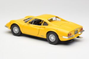Ferrari Dino 246 GT Żółty Anson 1:18 30301W Metal — zdjęcie 7 z 8