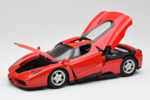 Ferrari Enzo Czerwony Hot Wheels 1:18 56293 Metal — zdjęcie 2 z 8