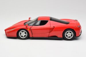 Ferrari Enzo Czerwony Hot Wheels 1:18 56293 Metal — zdjęcie 4 z 8