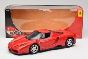 Ferrari Enzo Czerwony Hot Wheels 1:18 56293 Metal — zdjęcie 8 z 8