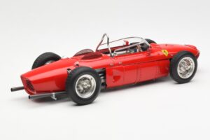 Ferrari Dino 156 Sharknose F1 1961 CMC 1:18 M-078 Metal — zdjęcie 2 z 6