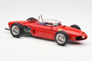 Ferrari Dino 156 Sharknose F1 1961 CMC 1:18 M-078 Metal — zdjęcie 4 z 6