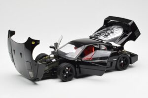 Ferrari F40 Czarny Kyosho 1:18 08416BK Metal — zdjęcie 2 z 10
