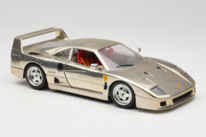 Ferrari F40 Chrome Silver Bburago 1:18 3401 Metal — zdjęcie 6 z 8