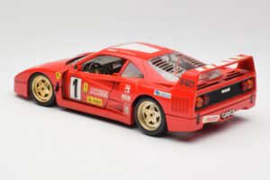 Ferrari F40 Evoluzione Bburago 1:18 3042 Metal — zdjęcie 7 z 8
