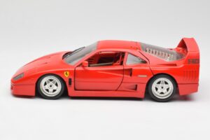 Ferrari F40 Czerwony Bburago 1:18 3032 Metal — zdjęcie 4 z 8