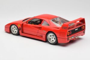 Ferrari F40 Czerwony Bburago 1:18 3032 Metal — zdjęcie 7 z 8